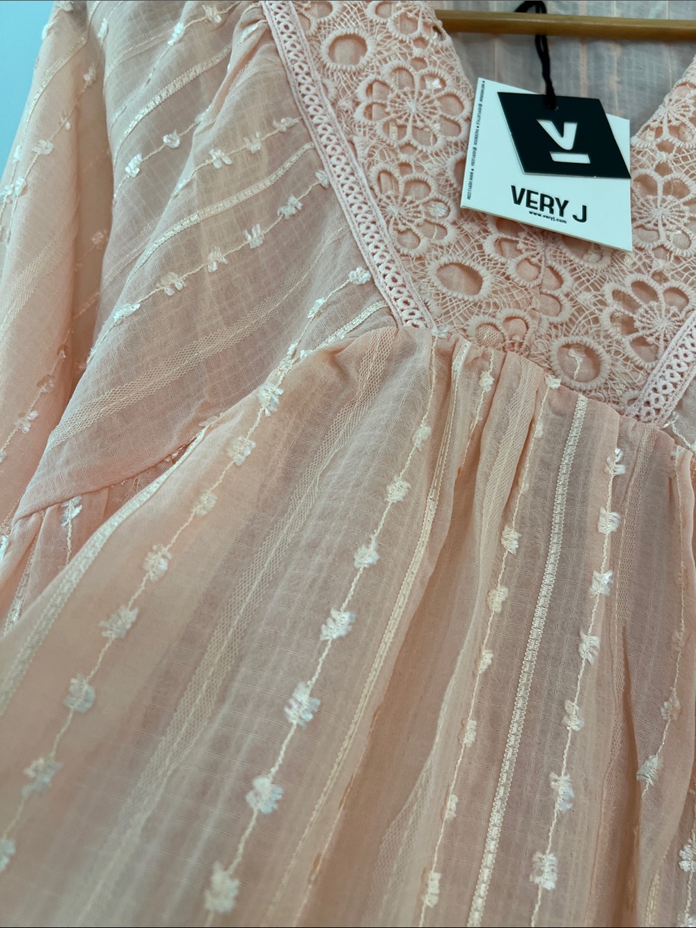 Very J V- neck Blouse Peach Lace-Trim Sheer Peasant Tunic size S - Picture 3 of 14